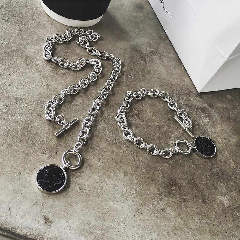 Women’s Minimalist Neck Chain With Marble Pendant - UNIQUECOH-Online ...